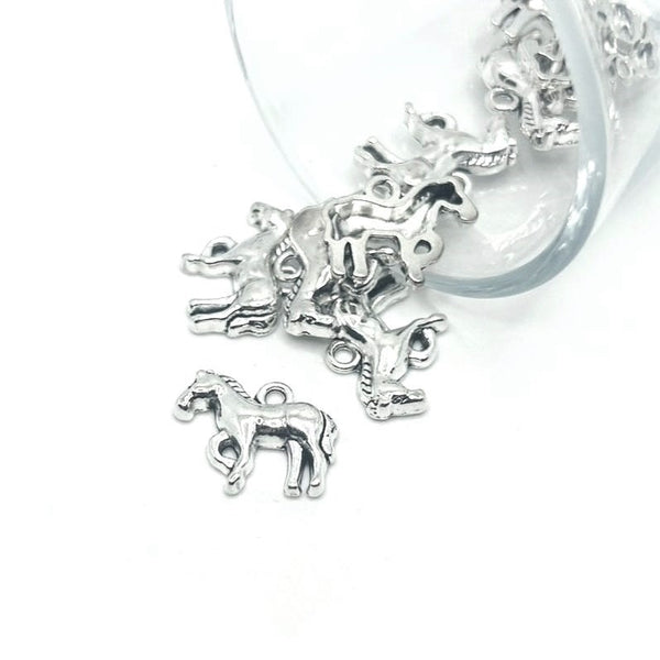 1, 4, 20 or 50 Pieces: Silver Standing Horse Charms