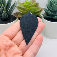 4, 20 or 50 Pieces: Black Imitation Leather Leaf Pendants