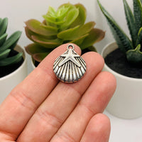 4, 20 or 50 Pieces: Silver Shell and Starfish Charms