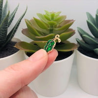 4, 20 or 50 Pieces: Green and Gold Curved Leaf Charms