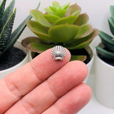 4, 20 or 50 Pieces: Silver Clam Shell Spacer 3D Charm Beads